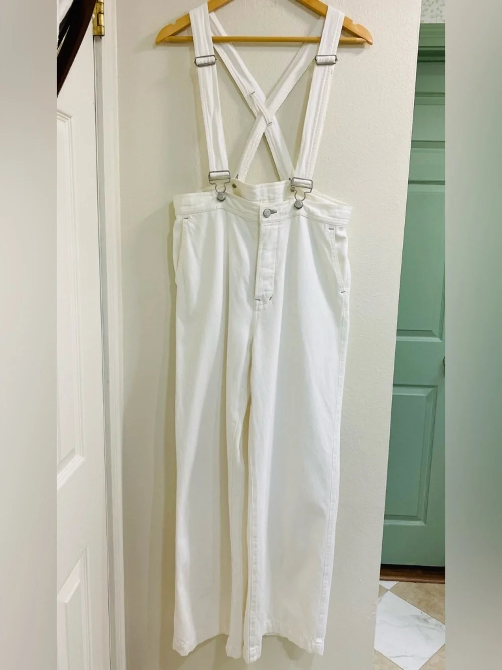 GAP White Wide-Leg Denim Overalls with Cross-Back Straps